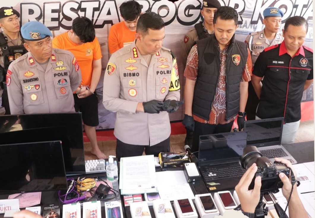 8 Selebgram dan 2 Perekrut Terlibat Judi Slot Online Diciduk di Bogor