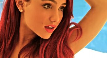 Ariana Grande Pamer Keahlian Eye Liner di TikTok