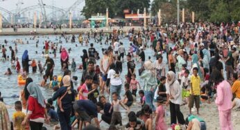 Bak Lautan Manusia, Ancol Diserbu Lebih dari 20 Ribu Pengunjung saat Libur Hari Raya Natal 25 Desember 2024