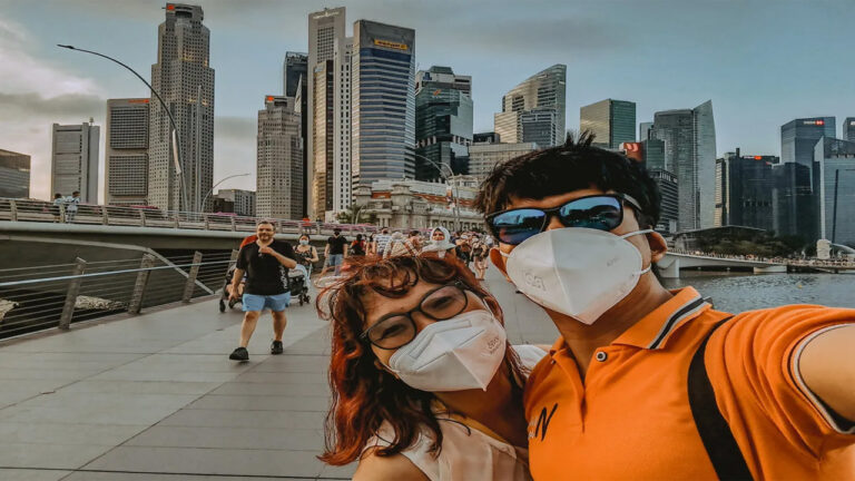 Liburan Perdana ke Luar Negeri, Pilih Singapura atau Malaysia?