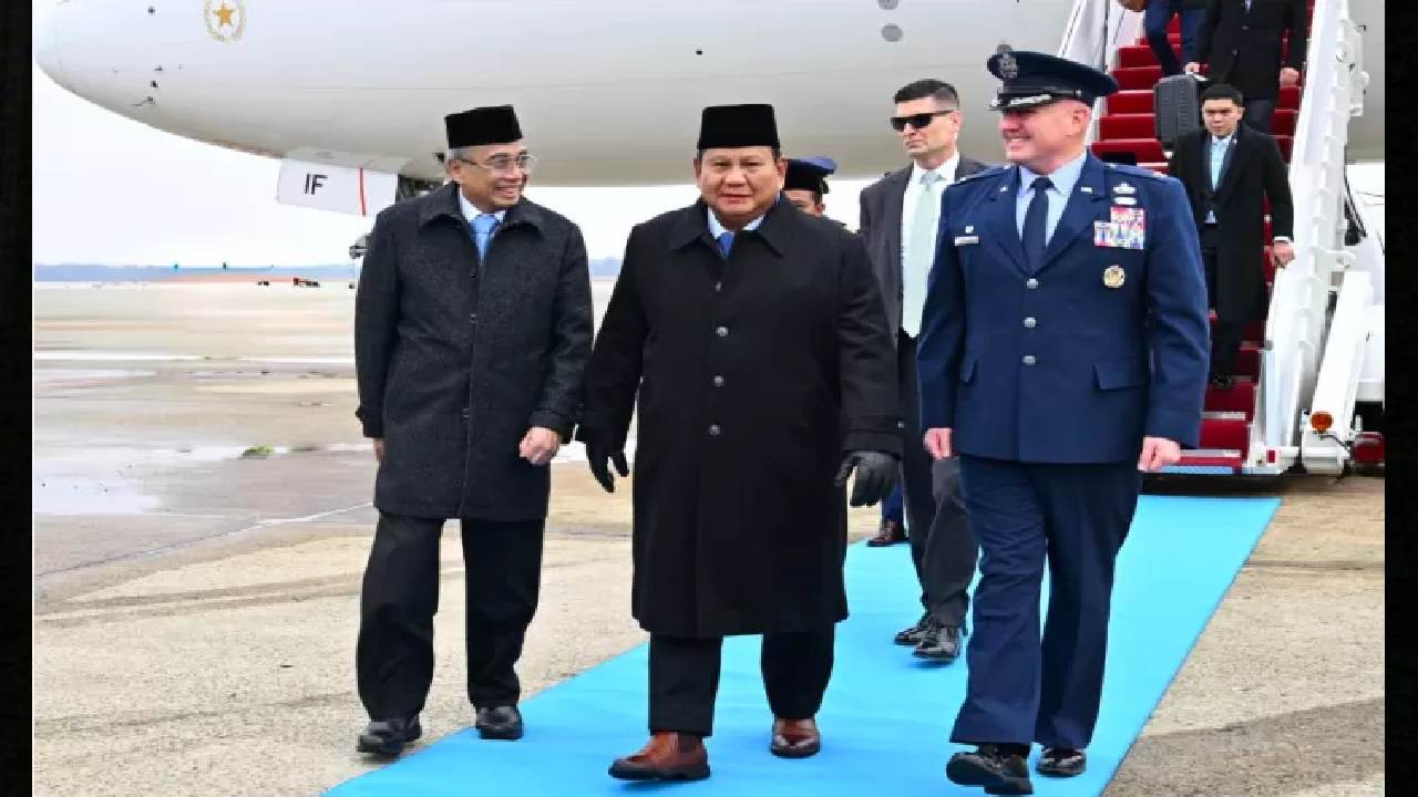Prabowo Tiba di AS, Pertemuan dengan Donald Trump Jadi Ujian Diplomasi Baru Indonesia