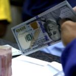 Rupiah Ditutup Melemah ke Rp 17.035 per Dollar AS, Tekanan Global Kian Terasa