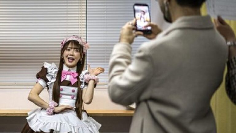 FOTO: Dulu Dicibir, Maid Cafe Tokyo Kini Jadi Magnet Turis