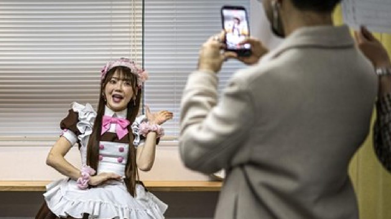 FOTO: Dulu Dicibir, Maid Cafe Tokyo Kini Jadi Magnet Turis