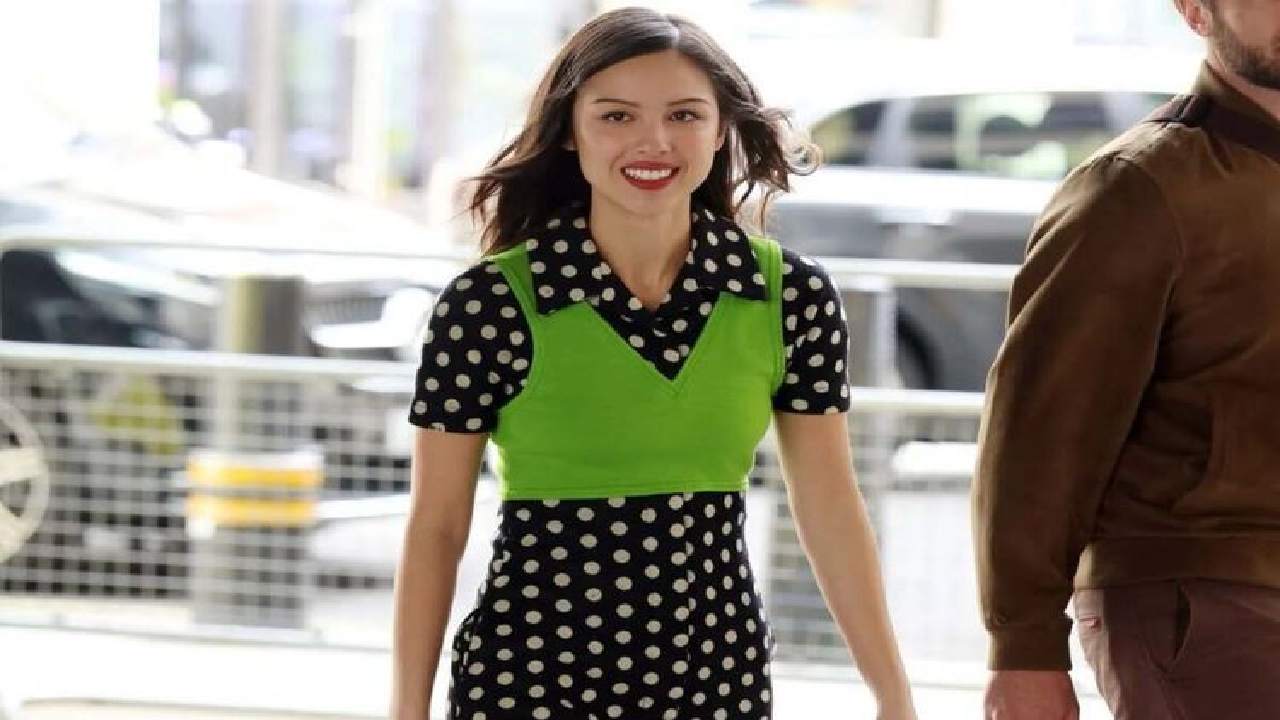 Olivia Rodrigo Tampil Memukau dengan Gaun Vintage Peggy Moffitt, Menghidupkan Kembali Ikon Fashion Tahun 1970-an