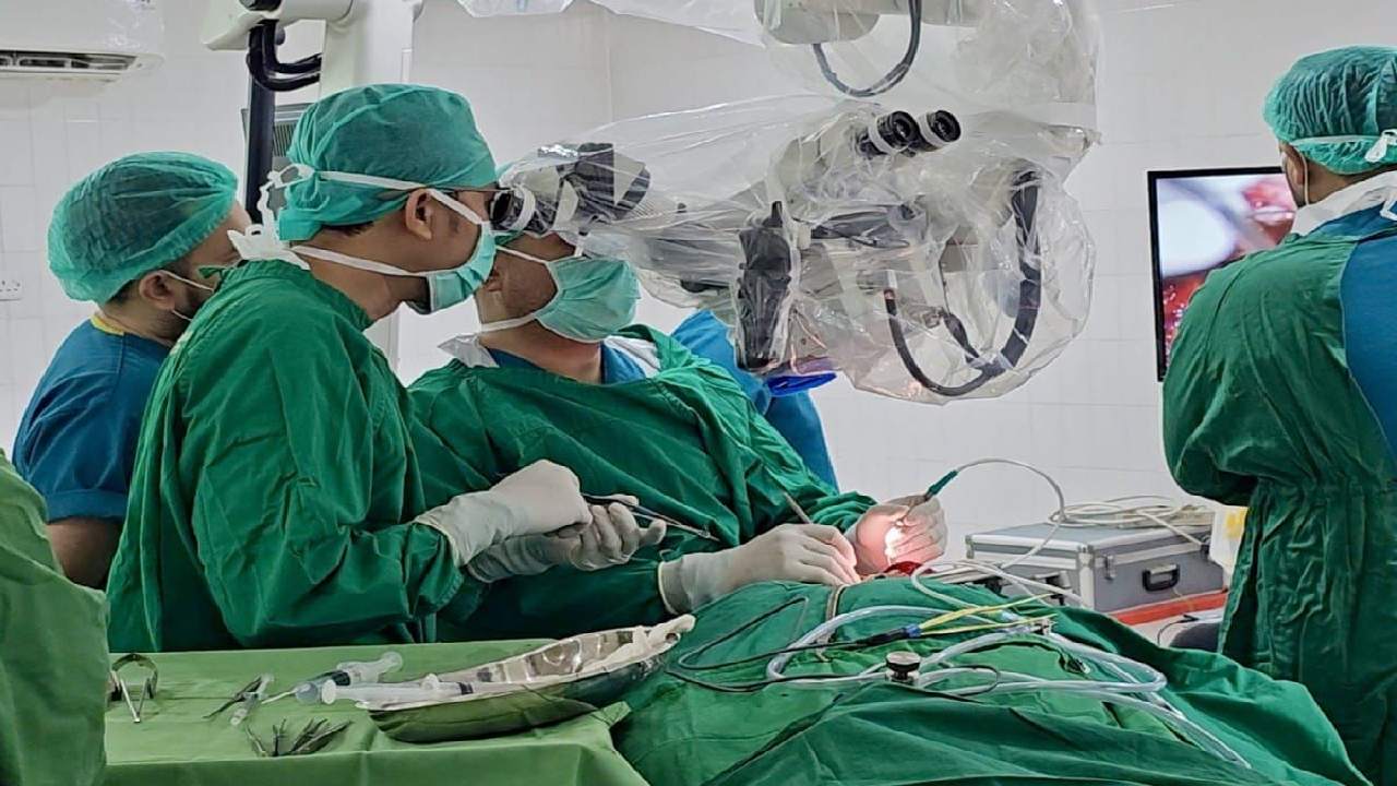 Operasi Tumor Otak Sadar, Terobosan Medis yang Membantu Menjaga Fungsi Penting Otak