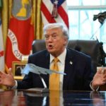 Trump Ancam Bea Masuk Selat Hormuz Jika Negosiasi AS-Iran Kembali Buntu