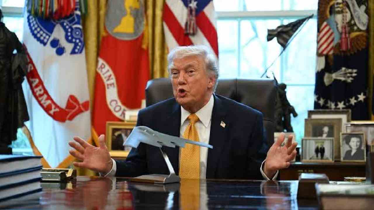 Trump Ancam Bea Masuk Selat Hormuz Jika Negosiasi AS-Iran Kembali Buntu